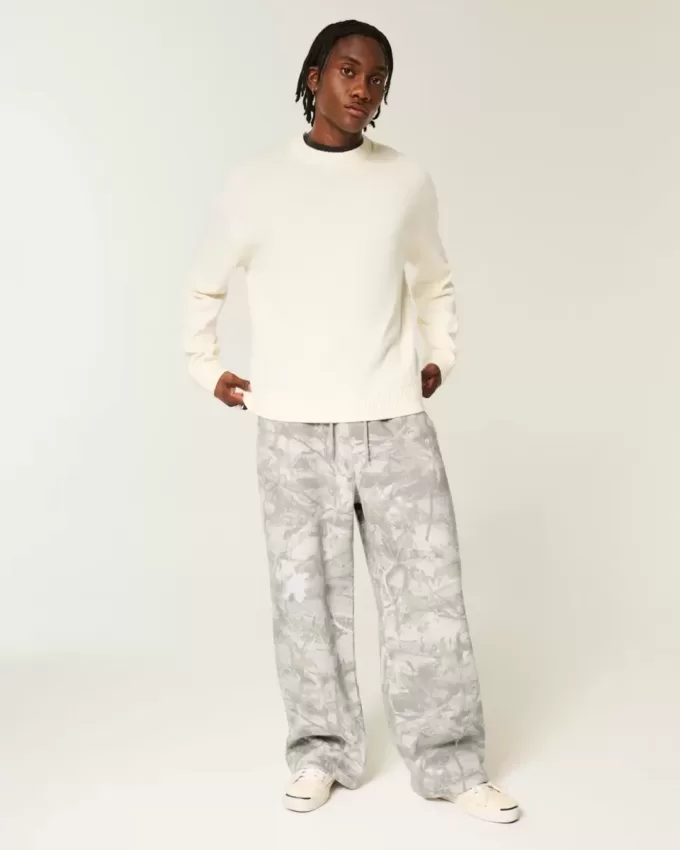 Superweite Jogginghose mit Camouflage-Muster