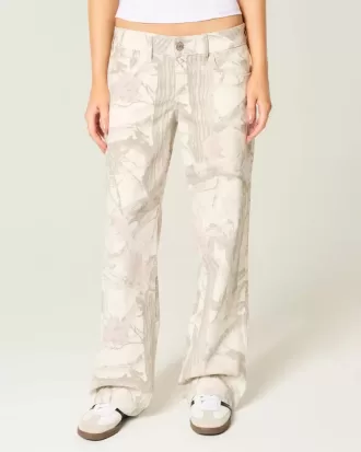 Tief sitzende Baggy-Jeans mit Camouflage-Muster