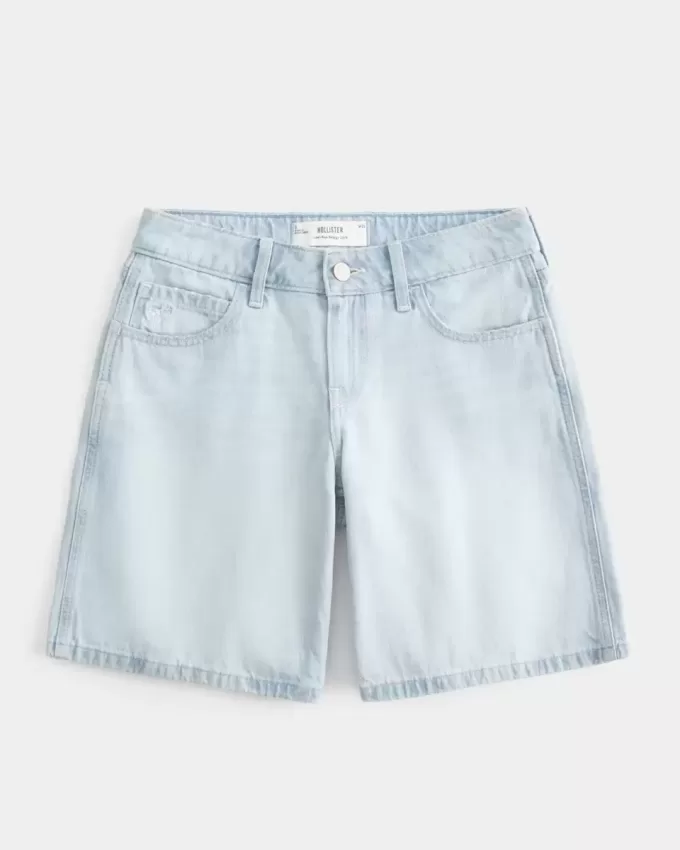 Tief sitzende Baggy-Jeans mit heller Waschung und Schleifengrafik