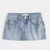 Tief sitzender Mini-Jeansrock mit Sternstickerei