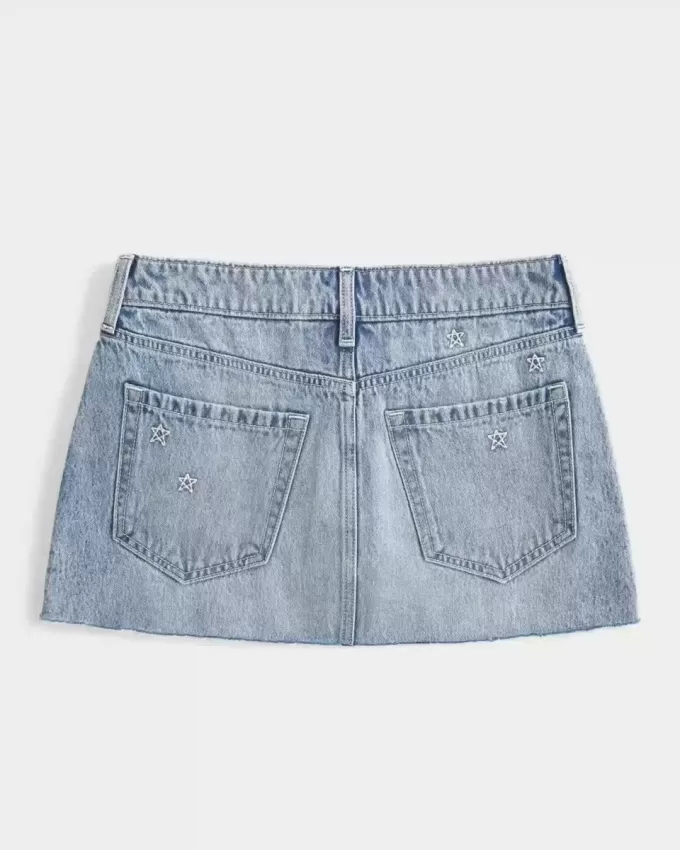 Tief sitzender Mini-Jeansrock mit Sternstickerei