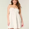 Trägerloses Babydoll-Kleid mit Stickerei