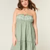 Trägerloses Babydoll-Kleid mit Stickerei