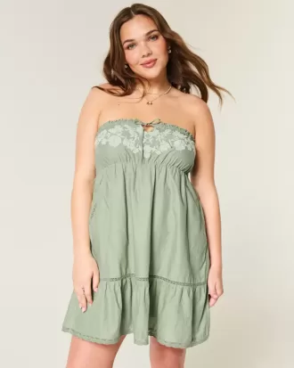 Trägerloses Babydoll-Kleid mit Stickerei