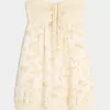 Trägerloses Babydoll-Minikleid mit Rüschen