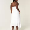 Trägerloses, gesmoktes Maxikleid
