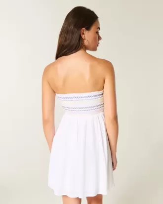 Trägerloses, gesmoktes Minikleid