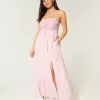 Trägerloses Maxikleid im Häkel-Stil-Mix