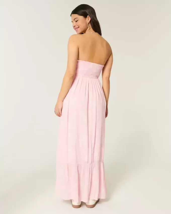 Trägerloses Maxikleid im Häkel-Stil-Mix