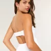 Trägerloses Midikleid mit Twist-Brust und Ösen