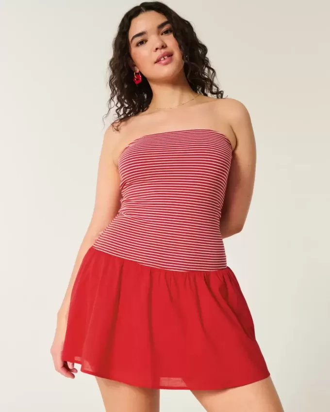 Trägerloses Minikleid aus Strickgewebe mit tiefer Taille