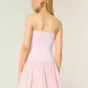 Trägerloses Minikleid aus Strickgewebe mit tiefer Taille