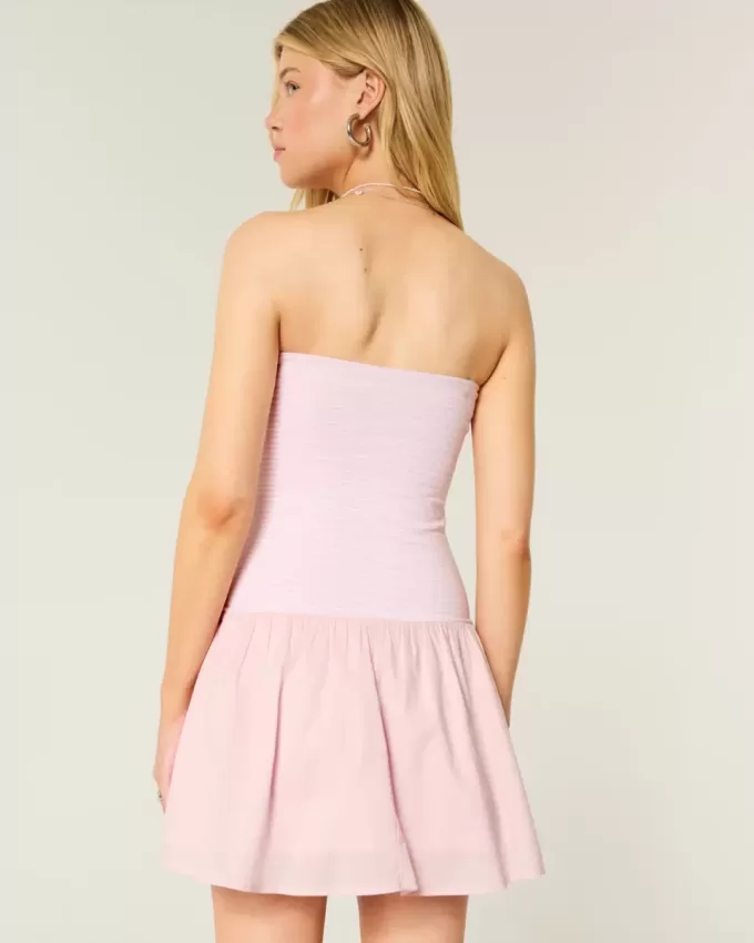 Trägerloses Minikleid aus Strickgewebe mit tiefer Taille