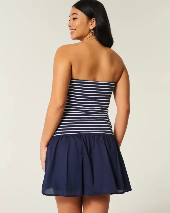 Trägerloses Minikleid aus Strickgewebe mit tiefer Taille