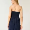 Trägerloses Minikleid im Häkel-Mix
