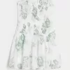 Trägerloses Minikleid mit gesmoktem Oberteil
