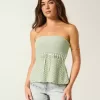Trägerloses Pullover-Tube-Top im Häkel-Stil