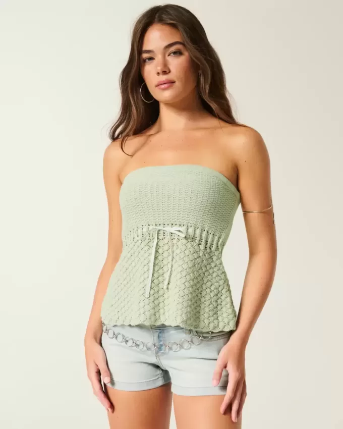 Trägerloses Pullover-Tube-Top im Häkel-Stil