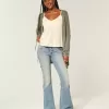 Ultra Low-Rise Flare Jeans mit mittlerer Waschung Ultra Low-Rise Flare Jeans mit mittlerer Waschung