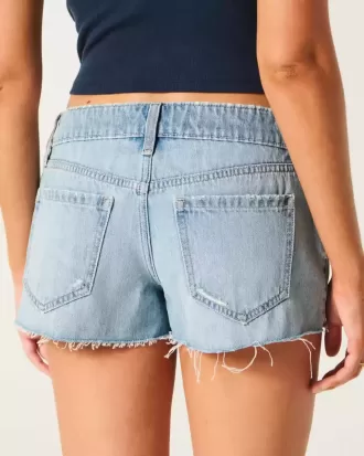 Ultra Low Rise Ripped Mini-Jeansshorts in mittlerer Waschung