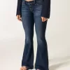 Ultra Low-Rise Schlagjeans in dunkler Waschung