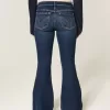 Ultra Low-Rise Schlagjeans in dunkler Waschung