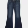 Ultra Low-Rise Schlagjeans in dunkler Waschung