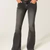 Ultra Low-Rise verwaschene schwarze Schlagjeans