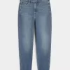 Ultrahoch geschnittene Mom-Jeans in dunkler Waschung Ultrahoch geschnittene Mom-Jeans in dunkler Waschung