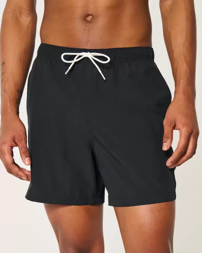 Volley-Badehose bis zur Mitte des Oberschenkels