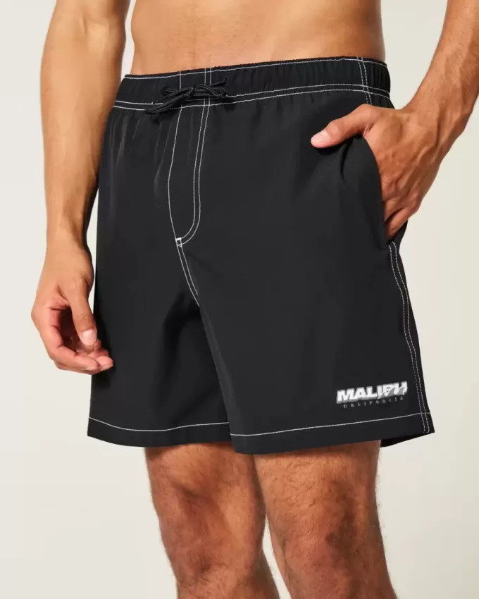 Volley-Badehose bis zur Mitte des Oberschenkels