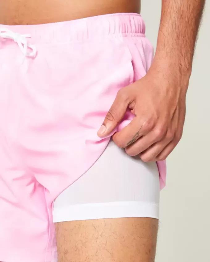 Volley-Badehose bis zur Mitte des Oberschenkels