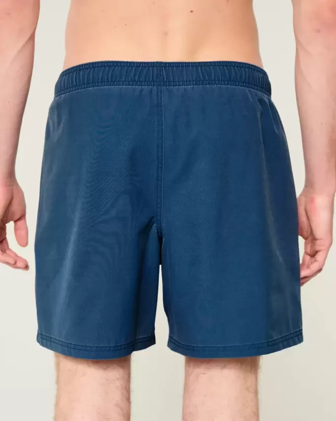Volley-Badehose bis zur Mitte des Oberschenkels