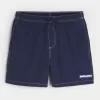 Volley-Badehose bis zur Mitte des Oberschenkels