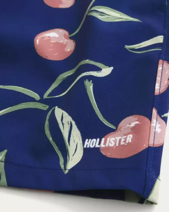 Volley-Badehose bis zur Mitte des Oberschenkels