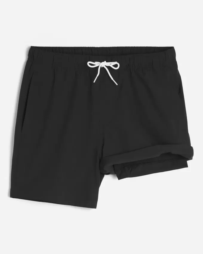 Volley-Badehose bis zur Mitte des Oberschenkels