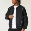 Windjacke mit Reißverschluss Windjacke mit Reißverschluss