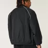 Windjacke mit Reißverschluss Windjacke mit Reißverschluss