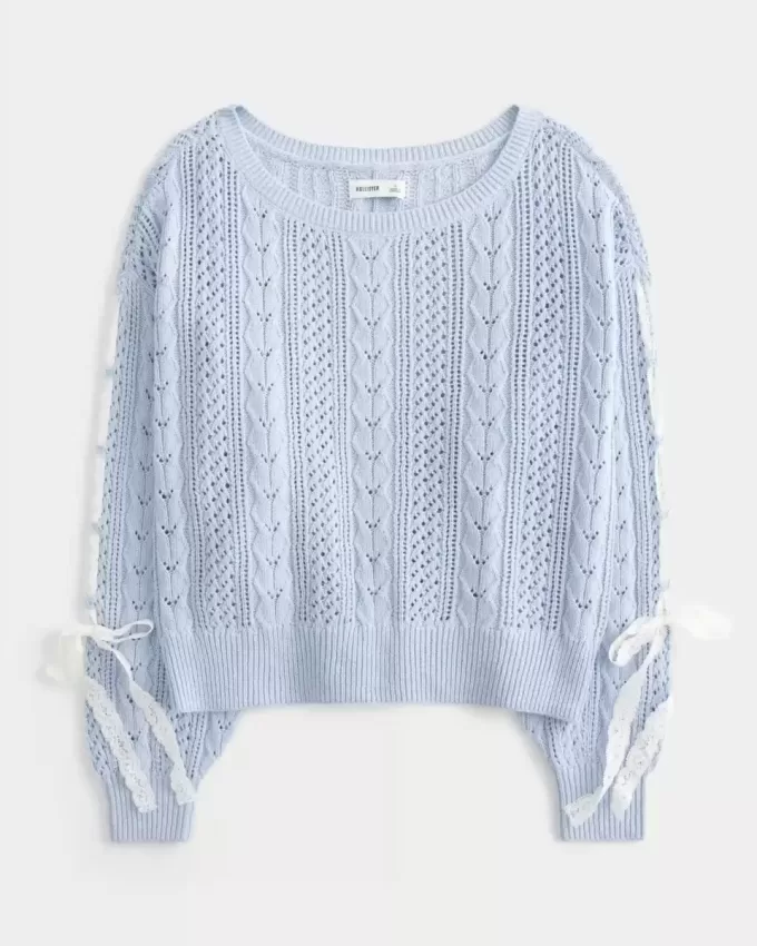 Zopfmusterpullover mit Schleifenärmeln